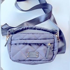 Gray quilted clutch / cross body / shoulder bag. Nylon camera bag style